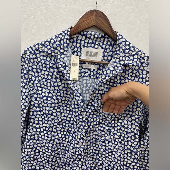 ANTHROPOLOGIE Blue and White Long Sleeve Button Down Shirt with Notched Collar - Picture 8 of 10